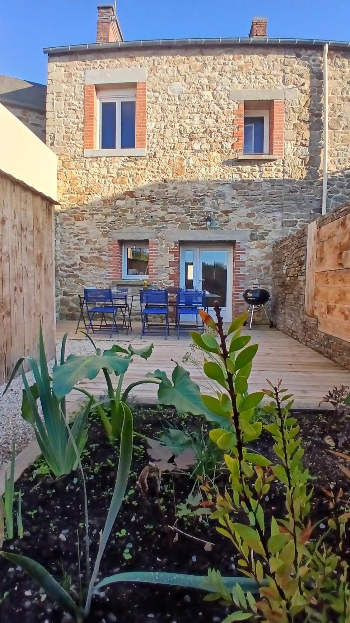 Villa Au Bout Du Mont Pontorson Exterior foto